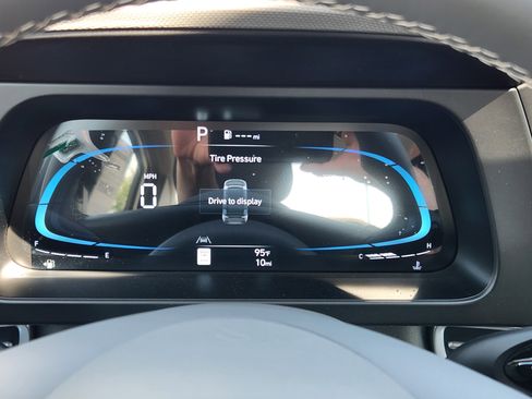 New 2025 Hyundai Elantra Sport image 12