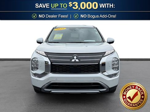 Used 2025 Mitsubishi Outlander SE AWD/4WD image 12