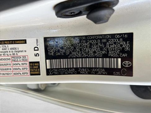 Used 2017 Toyota Prius V Four w/ Carpet Mat Package image 24