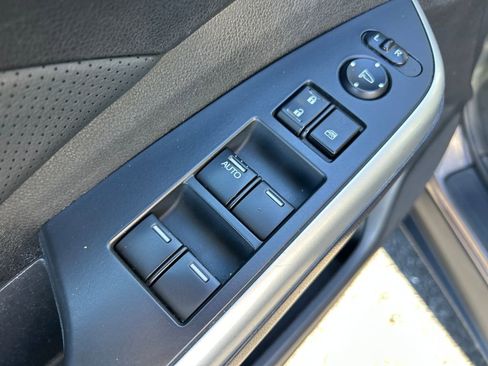 Used 2016 Honda CR-V Touring image 19
