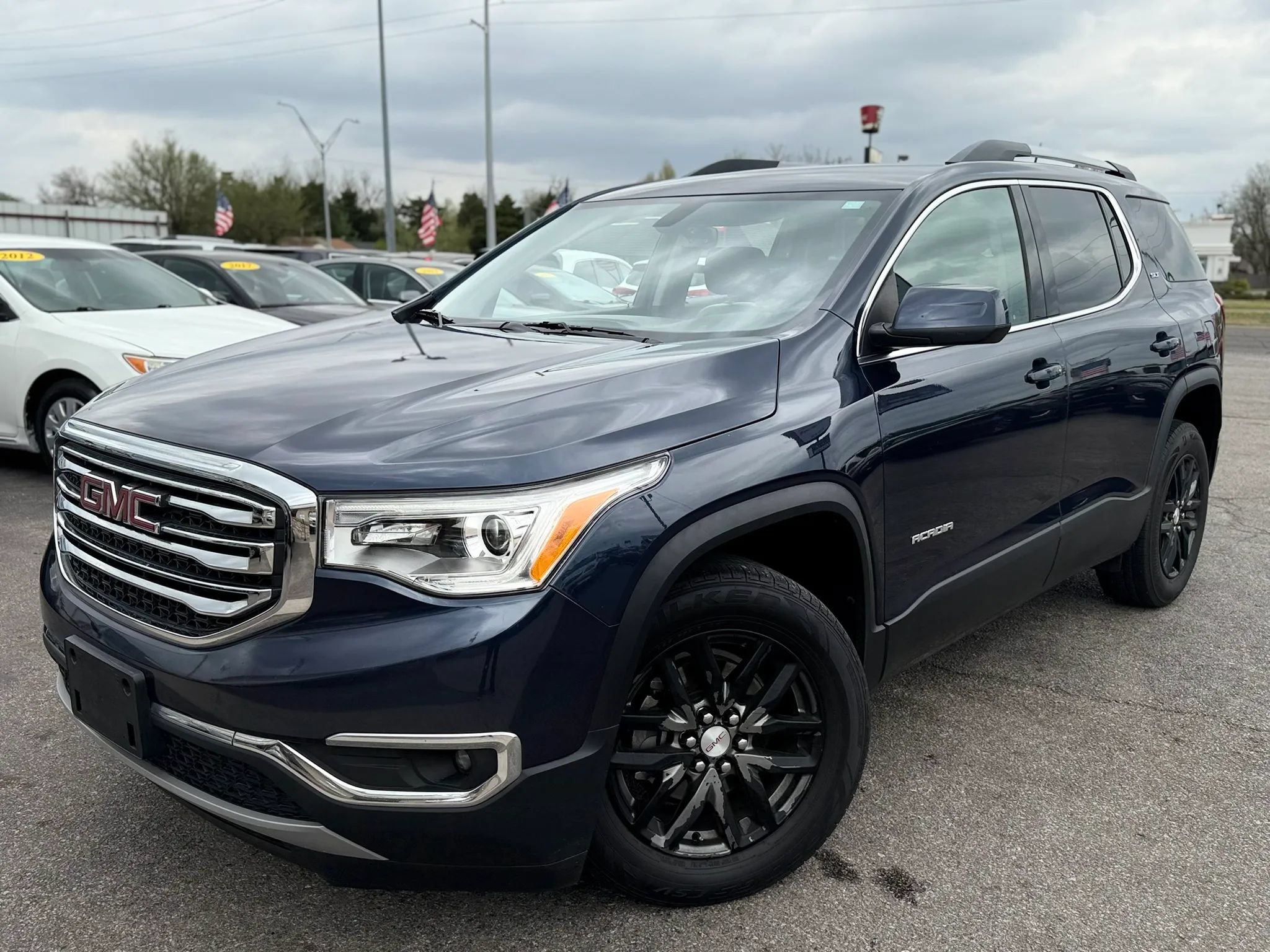 Used 2019 GMC Acadia SLT FWD image 14