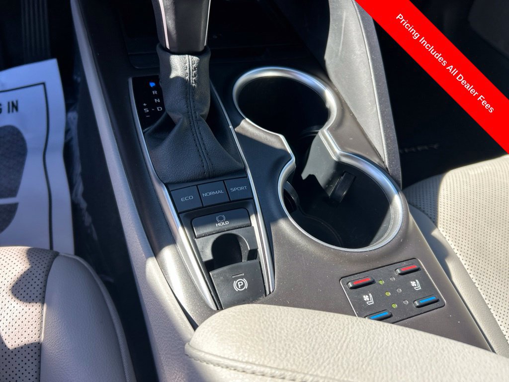 Used 2022 Toyota Camry XLE w/ Navigation Package FWD image 12