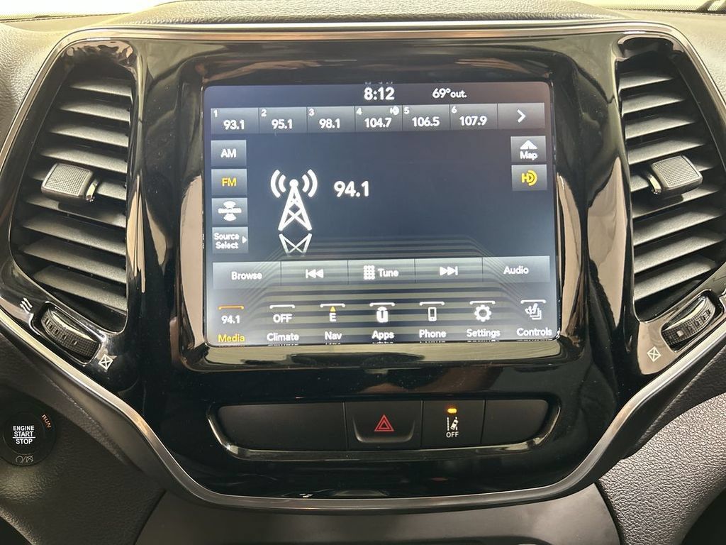 Certified 2022 Jeep Cherokee Limited w/ Elite Package AWD/4WD image 14