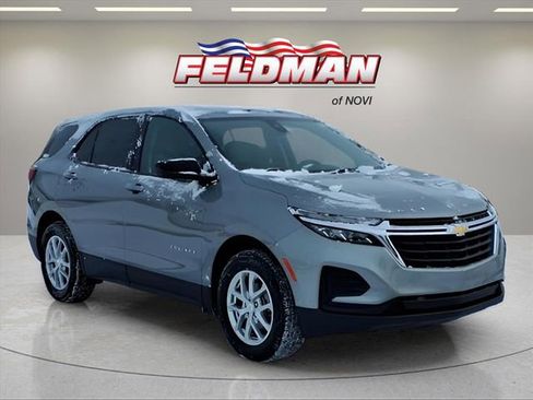 Used 2023 Chevrolet Equinox LS w/ LS Convenience Package image 11