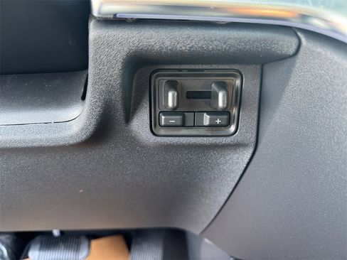 New 2025 Ford Expedition Max Platinum w/ Driver's Package image 24