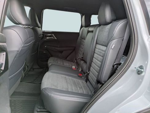 New 2026 Mitsubishi Outlander SE FWD image 14