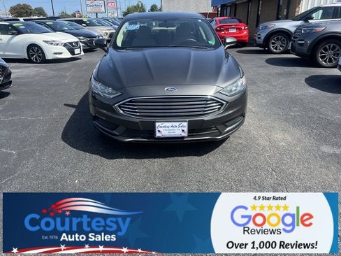 Used 2017 Ford Fusion S image 4