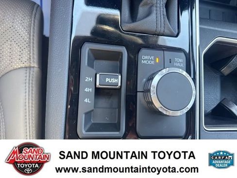 Used 2025 Toyota Tundra Limited AWD/4WD image 19