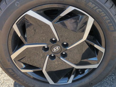 Used 2024 Hyundai Ioniq 5 SE image 13