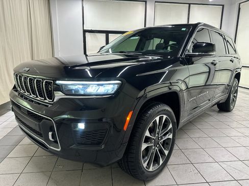 Used 2021 Jeep Grand Cherokee L Overland w/ Advanced Protech Group III AWD/4WD image 12