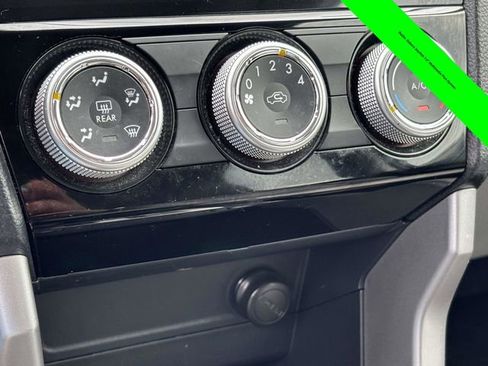 Used 2016 Subaru Forester 2.5i Premium w/ All-Weather Package image 18