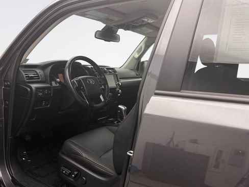 Used 2023 Toyota 4Runner TRD Off-Road Premium AWD/4WD image 10