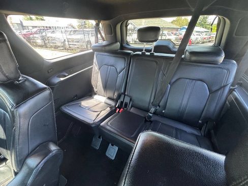 Used 2018 Ford Expedition Max Limited w/ Equipment Group 302A AWD/4WD image 16