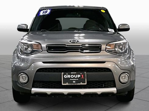 Used 2018 Kia Soul + image 3