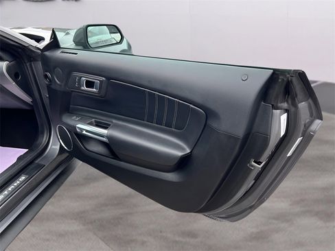 Used 2022 Ford Mustang Premium image 24