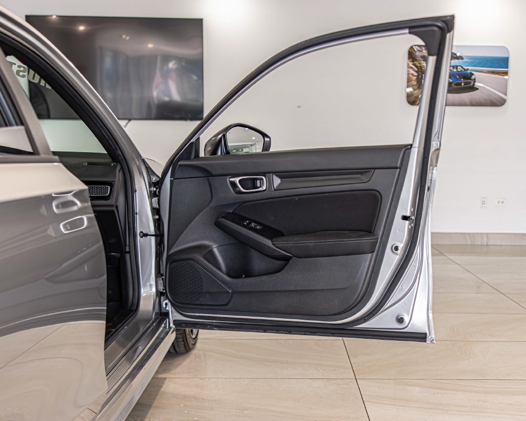 Used 2025 Honda Civic Sport image 37