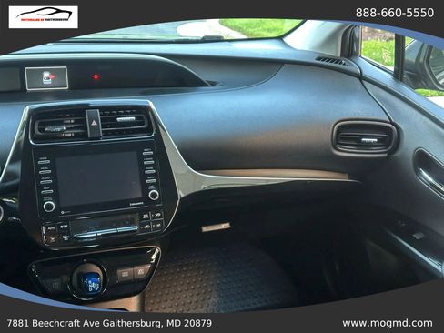 Used 2022 Toyota Prius L Eco FWD image 21