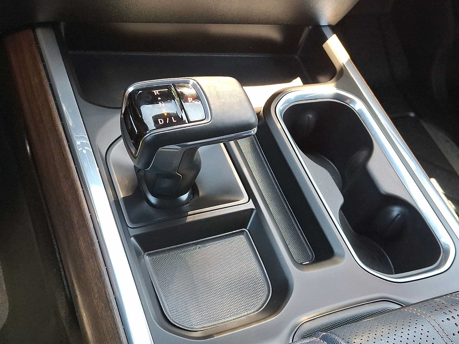 Used 2023 Chevrolet Silverado 1500 High Country w/ High Country Premium Package AWD/4WD image 15