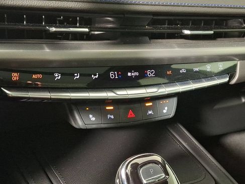 Used 2024 Cadillac XT4 Sport w/ Cold Weather Package AWD/4WD image 18
