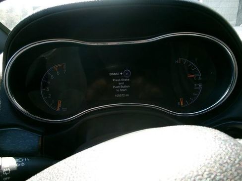 Used 2018 Jeep Grand Cherokee Limited AWD/4WD image 9