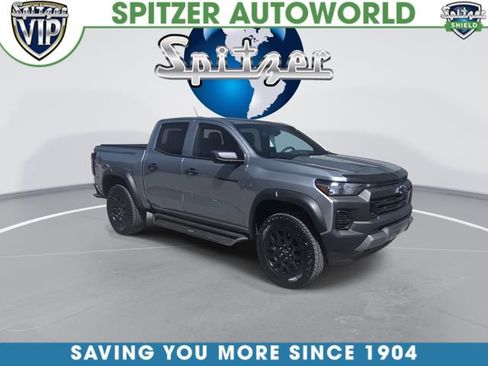 Used 2025 Chevrolet Colorado Trail Boss image 2