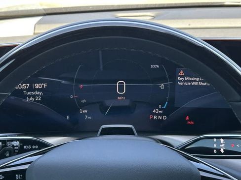 New 2026 Cadillac Vistiq Luxury image 17