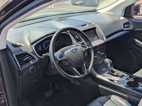 Used 2016 Ford Edge Titanium w/ Technology Package AWD/4WD image 12