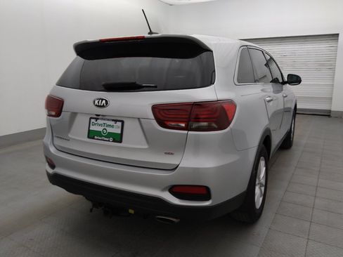 Used 2019 Kia Sorento FWD image 9