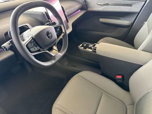 New 2026 Volvo EX30 Plus w/ Climate Package RWD image 9