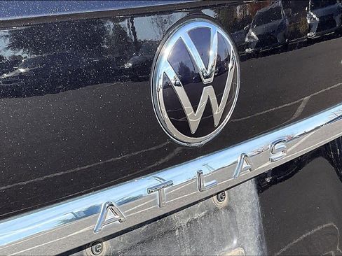 Used 2021 Volkswagen Atlas SEL Premium image 30