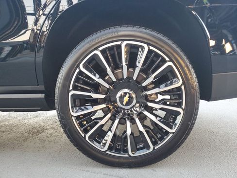 New 2026 Chevrolet Tahoe High Country AWD/4WD image 5