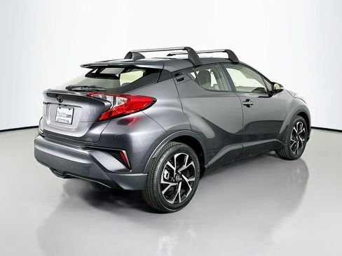 Used 2021 Toyota C-HR XLE image 7