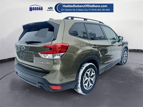 Certified 2023 Subaru Forester Premium image 5