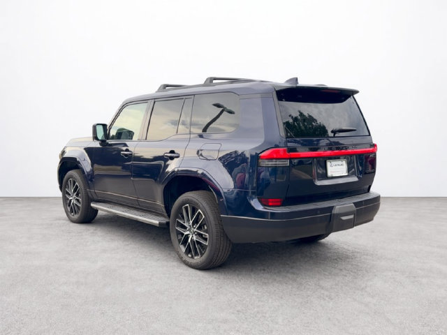 Used 2025 Lexus GX 550 w/ Accessory Package (2T) AWD/4WD image 3