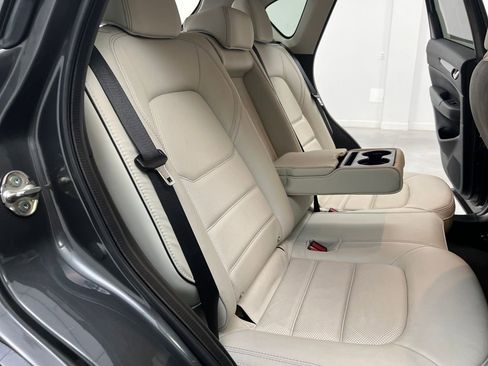 Used 2025 MAZDA CX-5 AWD 2.5 S w/ Preferred Package image 18