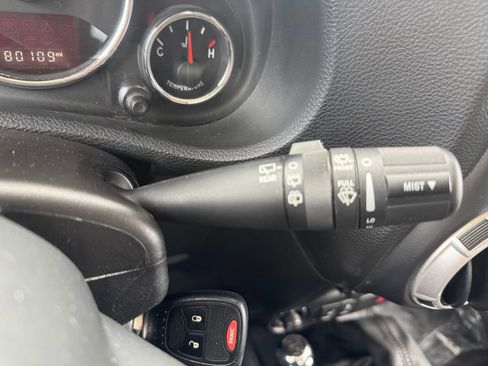 Used 2015 Jeep Wrangler Unlimited Rubicon AWD/4WD image 22