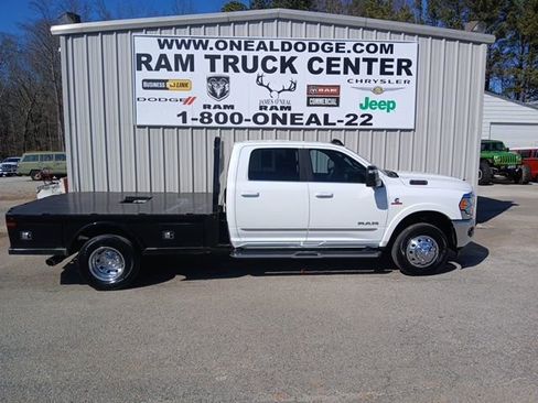 Used 2023 RAM 3500 Limited image 2