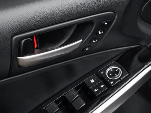 Used 2018 Lexus IS 300 AWD w/ Comfort Package image 15