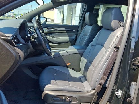 Certified 2024 Buick Enclave Essence w/ Sport Touring Edition image 18