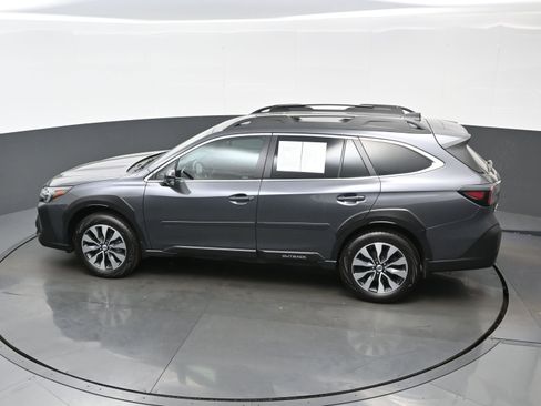 Used 2023 Subaru Outback Limited AWD/4WD image 37