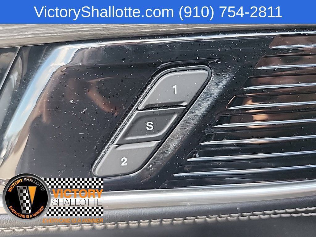 Certified 2024 Jeep Wagoneer Series II AWD/4WD image 19