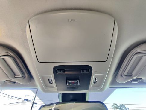 Used 2022 Toyota Camry LE image 10