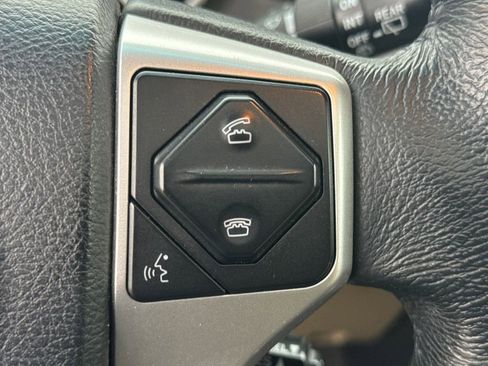 Used 2015 Toyota Sequoia Limited image 21