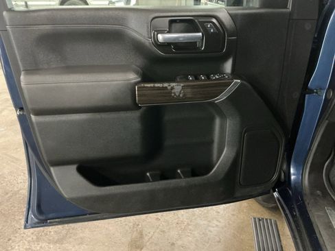 Used 2021 Chevrolet Silverado 2500 LT w/ Convenience Package image 10