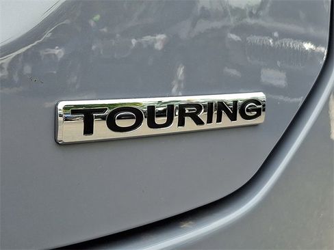 New 2025 Honda Pilot Touring image 10