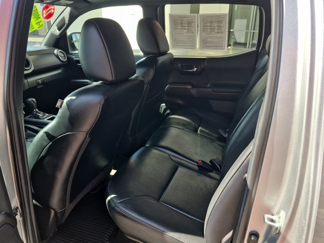 Used 2022 Toyota Tacoma TRD Sport w/ TRD Premium Sport Package RWD image 14