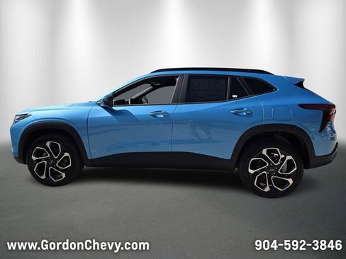 New 2026 Chevrolet Trax RS image 2