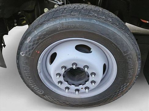 New 2025 Ford F450 XL w/ XL Chrome Package image 8