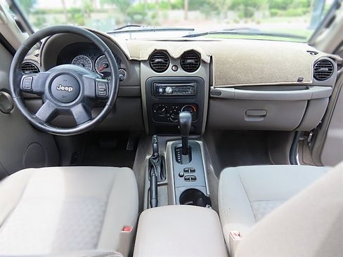 Used 2006 Jeep Liberty Sport AWD/4WD image 13