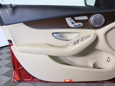 Used 2021 Mercedes-Benz C 300 Sedan image 11